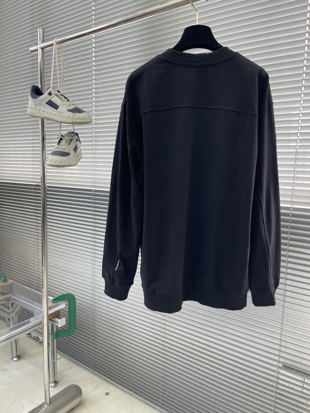 -Balenciag 2025秋冬系列长袖T恤码数： M-5XL 微阔版型纯棉重磅磨毛。面料上有特殊的绒