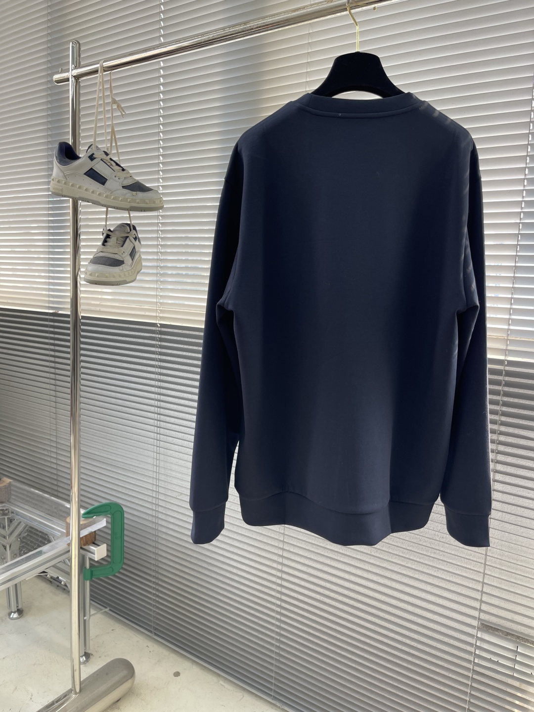 -Herme 2025秋冬新款！！ 延续经典，从版型到设计都很有时代的新潮感 。 微阔版型，整体上身感更