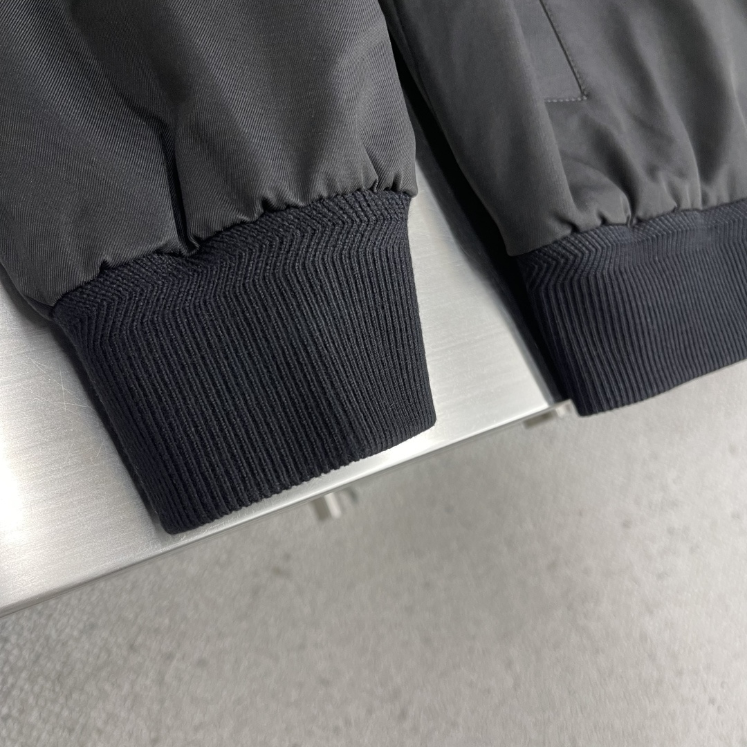 -BBR 2025秋季最新品，专柜同步有售，原单狠货，休闲外套，进口原版面料，上身舒适透气，顶级印花工艺