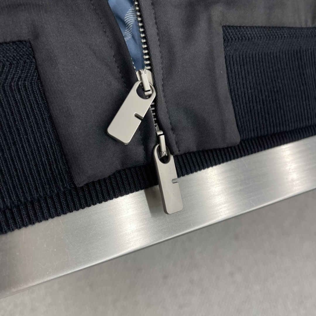 -BBR 2025秋季最新品，专柜同步有售，原单狠货，休闲外套，进口原版面料，上身舒适透气，顶级印花工艺