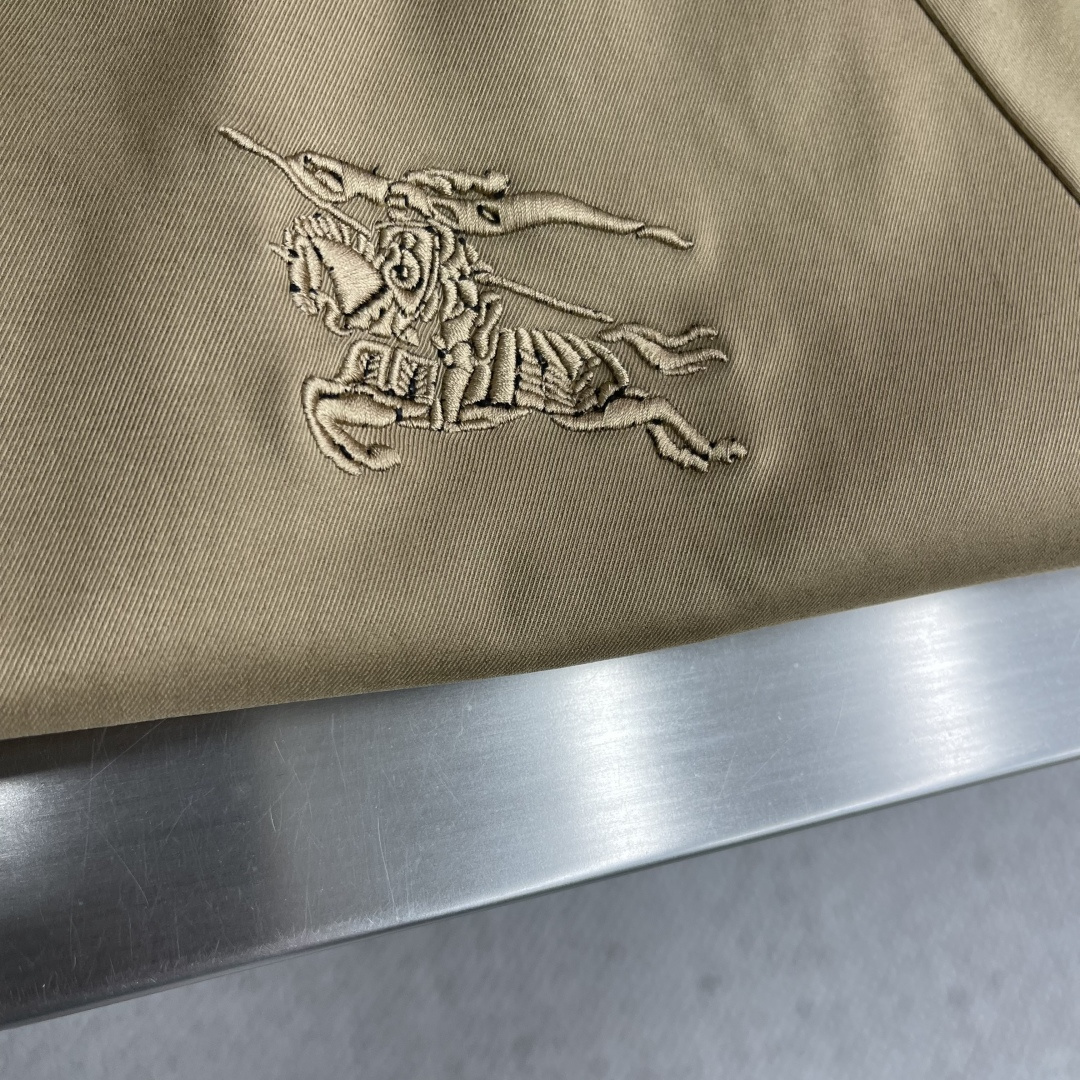 -BBR 2025秋季最新品，专柜同步有售，原单狠货，休闲外套，进口原版面料，上身舒适透气，顶级印花工艺