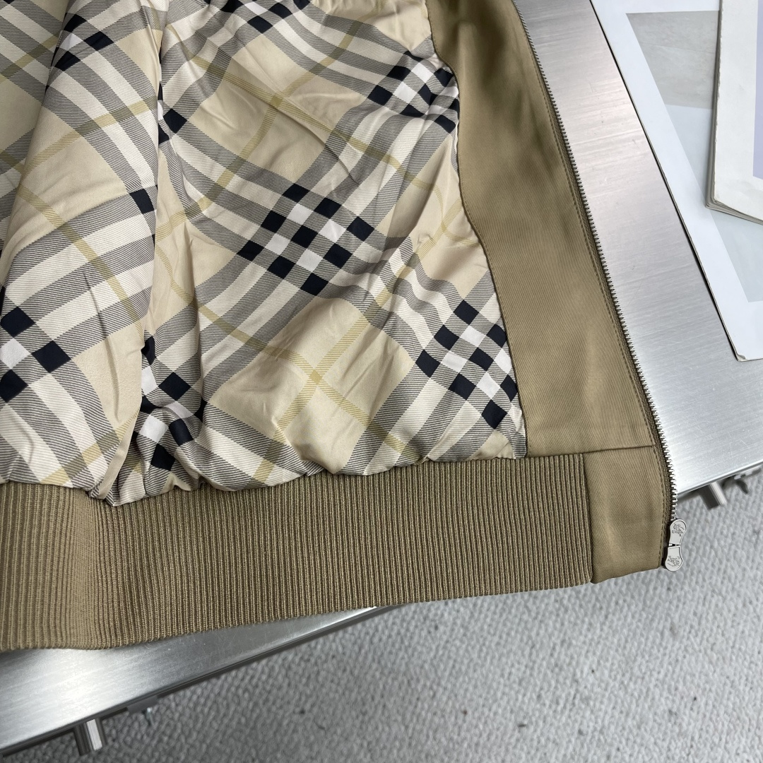 -BBR 2025秋季最新品，专柜同步有售，原单狠货，休闲外套，进口原版面料，上身舒适透气，顶级印花工艺