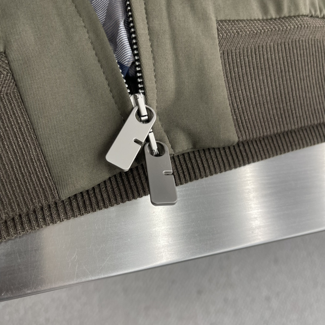 -BBR 2025秋季最新品，专柜同步有售，原单狠货，休闲外套，进口原版面料，上身舒适透气，顶级印花工艺