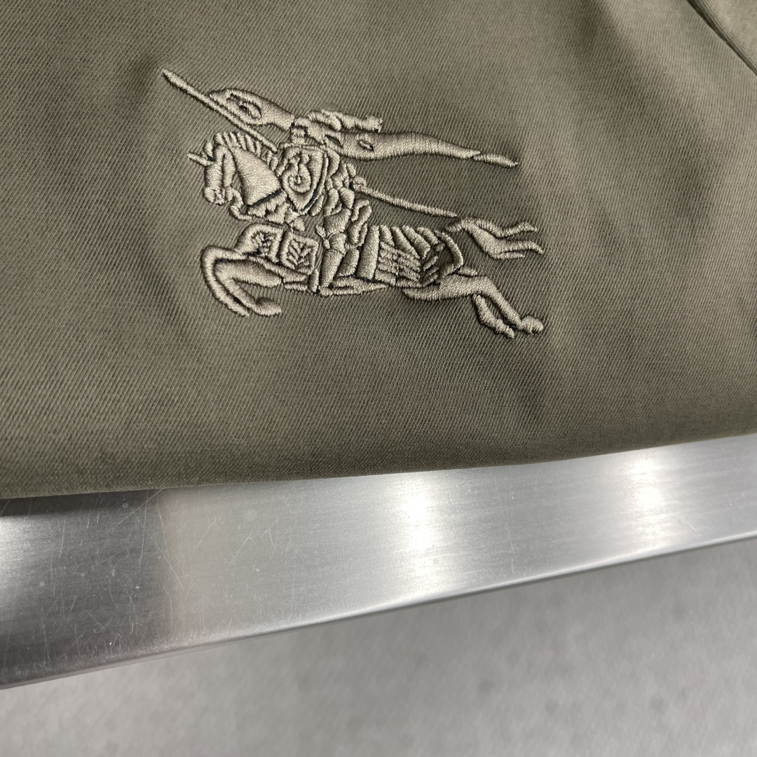 -BBR 2025秋季最新品，专柜同步有售，原单狠货，休闲外套，进口原版面料，上身舒适透气，顶级印花工艺