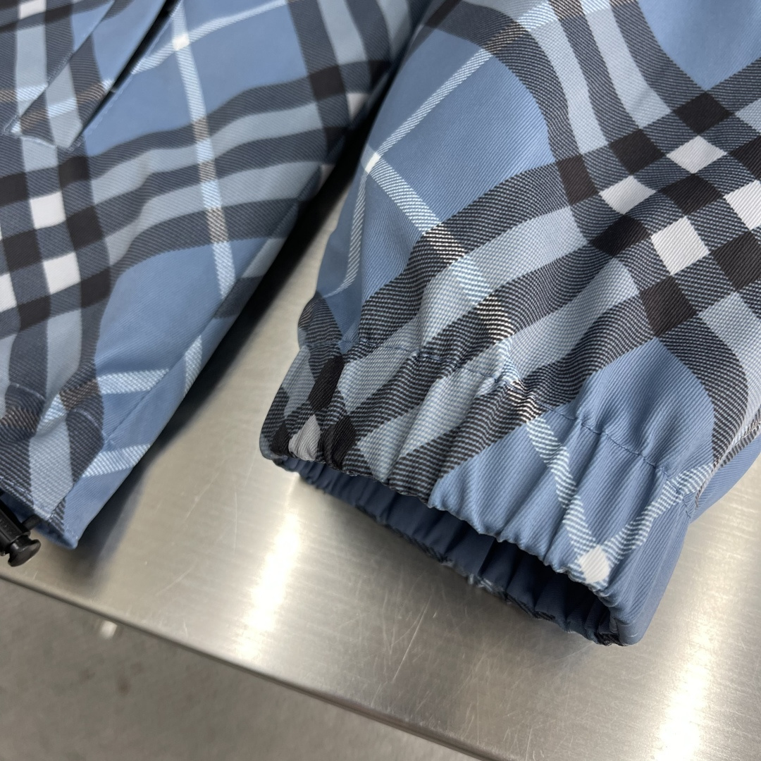 -BBR 2025秋季最新品，双面可穿夹克，专柜同步有售，原单狠货，时尚休闲连帽外套，进口原版面料，上身