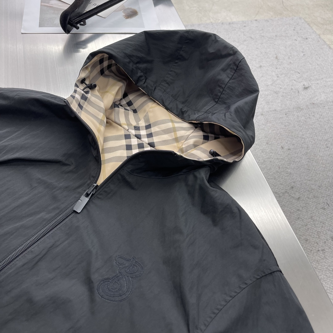 -BBR 2025秋季最新品，双面可穿夹克，专柜同步有售，原单狠货，时尚休闲连帽外套，进口原版面料，上身