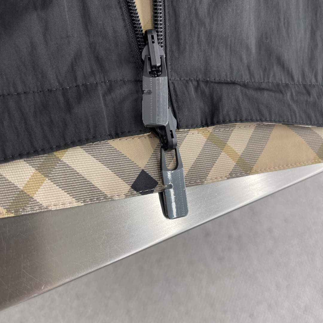 -BBR 2025秋季最新品，双面可穿夹克，专柜同步有售，原单狠货，时尚休闲连帽外套，进口原版面料，上身