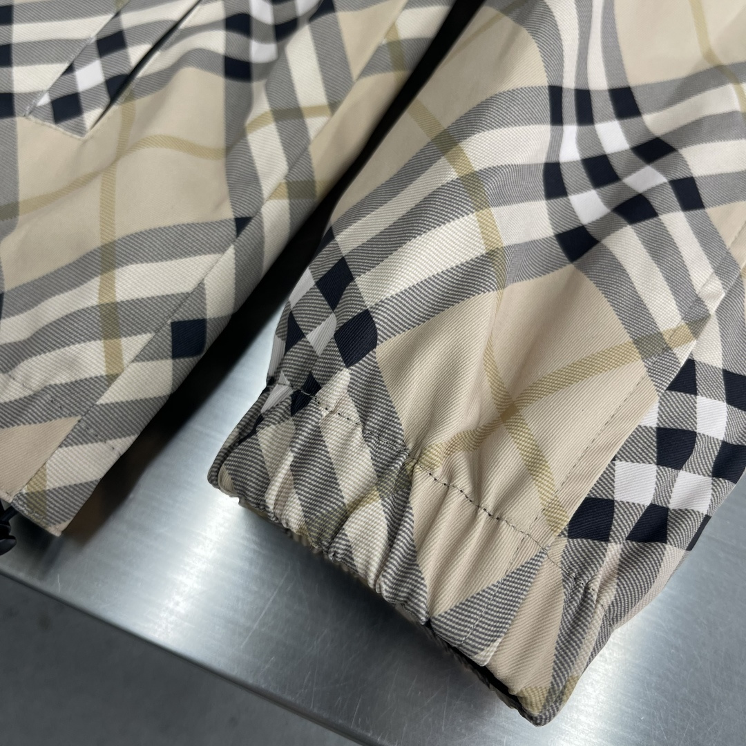 -BBR 2025秋季最新品，双面可穿夹克，专柜同步有售，原单狠货，时尚休闲连帽外套，进口原版面料，上身