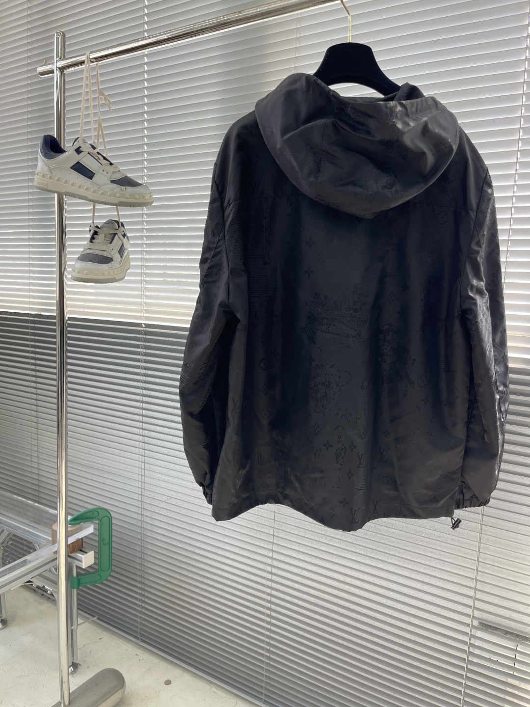 -驴牌 2025秋冬最新款，专柜同步有售，原单狠货，时尚休闲夹克外套，上身很有特点！吸睛而有亮点，进口原