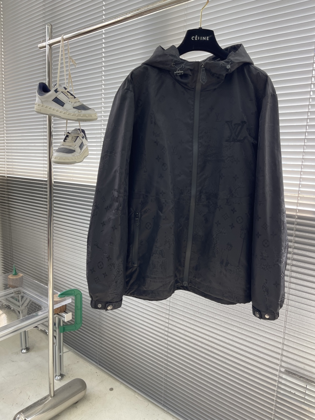 -驴牌 2025秋冬最新款，专柜同步有售，原单狠货，时尚休闲夹克外套，上身很有特点！吸睛而有亮点，进口原