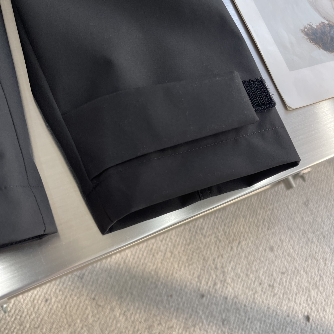 -Dio 2025秋冬新品连帽夹克外套Gore-Tex面料三合一面料，国际认证滑雪专用面料，具有防风透气