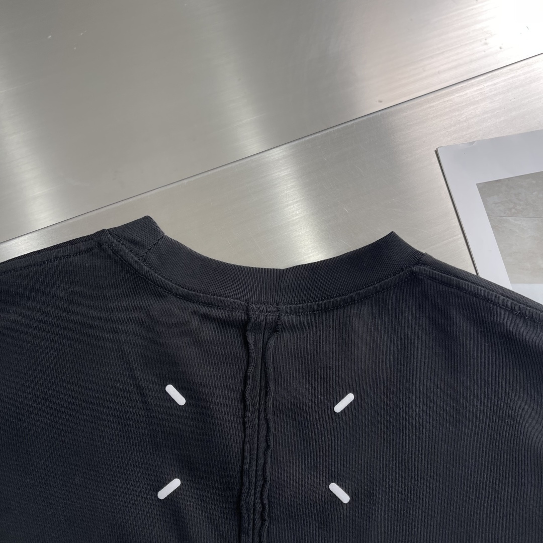 -MM6 马吉拉 2025fw新款长袖T恤爆款定制纯棉面料 重工洗水，面料舒适🈶️质感 码数：M-XXL