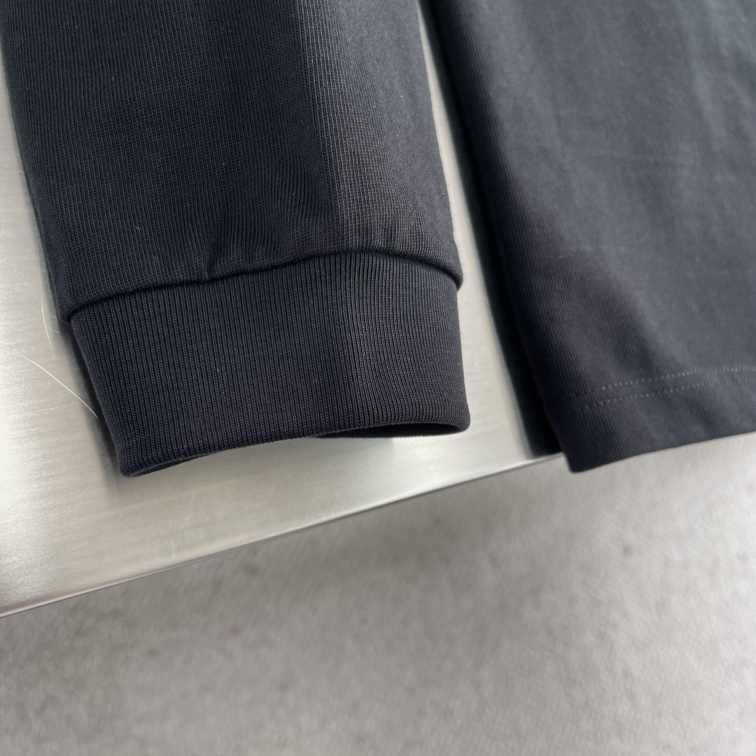 -MM6 马吉拉 2025fw新款长袖T恤爆款定制纯棉面料 重工洗水，面料舒适🈶️质感 码数：M-XXL