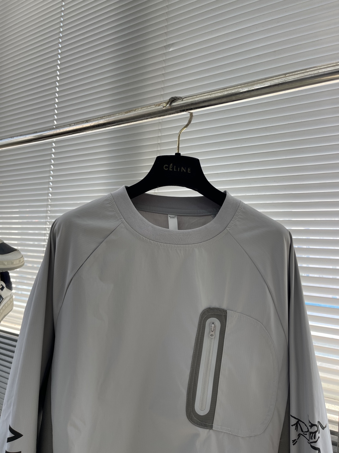 -🐦 鸟家 2025秋冬新款COVERT PULLOVER 户外运动套头卫衣。压胶口袋，进口高定科技面料