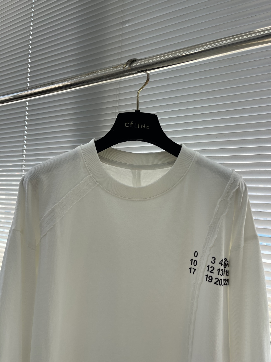 -MM6 马吉拉 2025fw新款长袖T恤爆款定制纯棉面料 重工洗水，面料舒适🈶️质感 码数：M-XXL