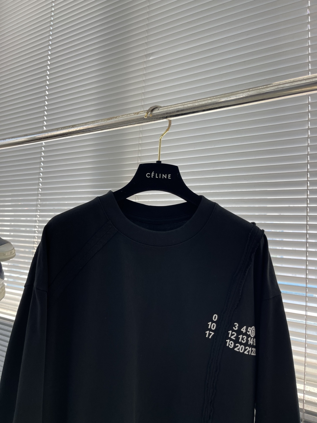 -MM6 马吉拉 2025fw新款长袖T恤爆款定制纯棉面料 重工洗水，面料舒适🈶️质感 码数：M-XXL