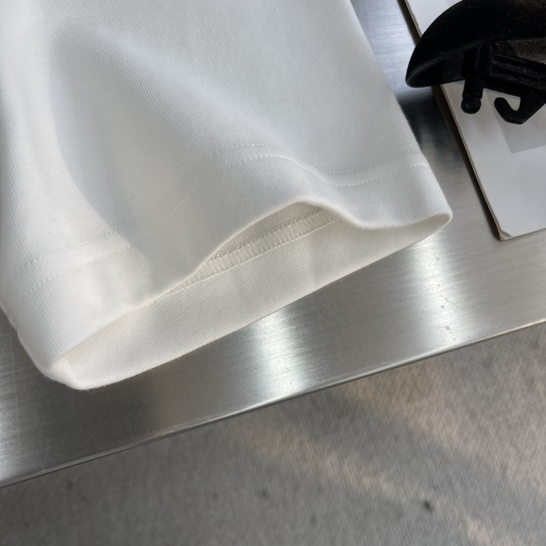 -驴牌 25fw 新款短袖T恤！走秀图案时尚休闲短袖T恤衫！设计logo设计！极具设计精选客供面料，手感