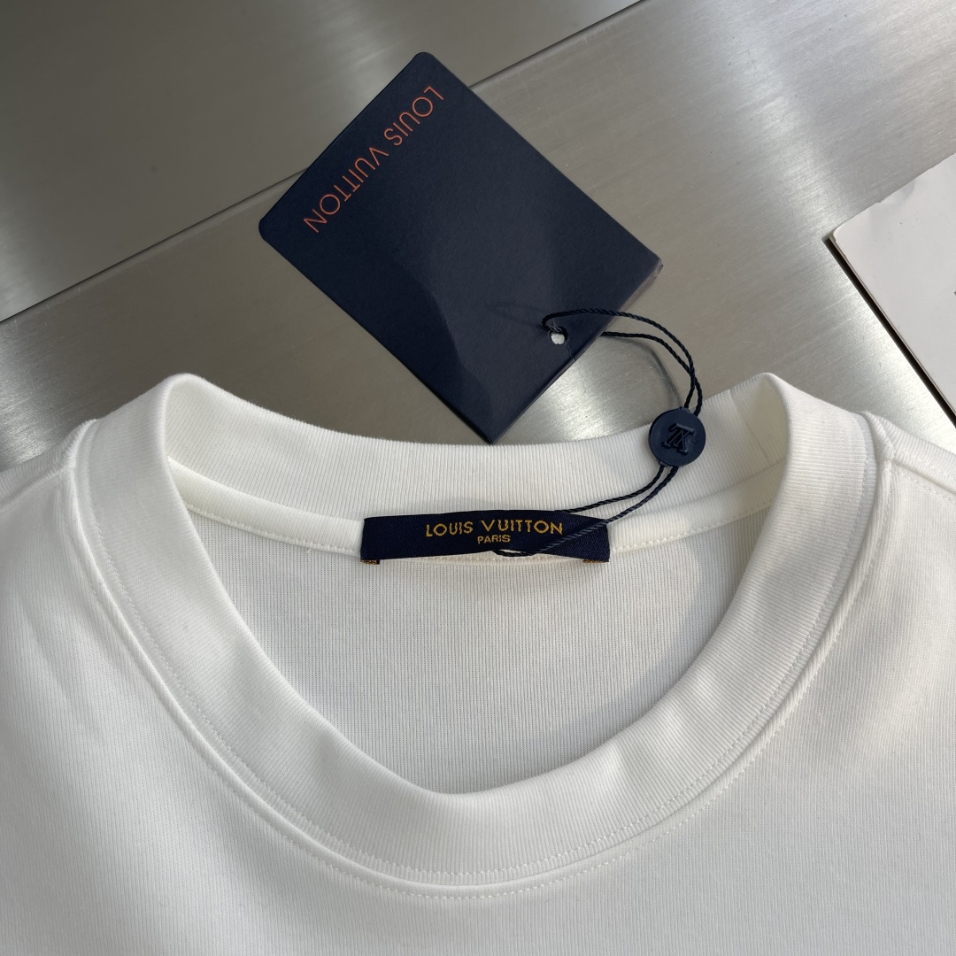 -驴牌 25fw 新款短袖T恤！走秀图案时尚休闲短袖T恤衫！设计logo设计！极具设计精选客供面料，手感