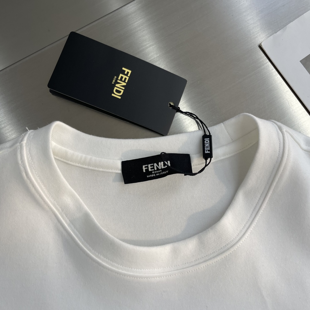 -FEND VIP高级定制 秋季新款短袖打底 立体logo 百搭款式 任何人都可以轻松驾驭 面料全订制工