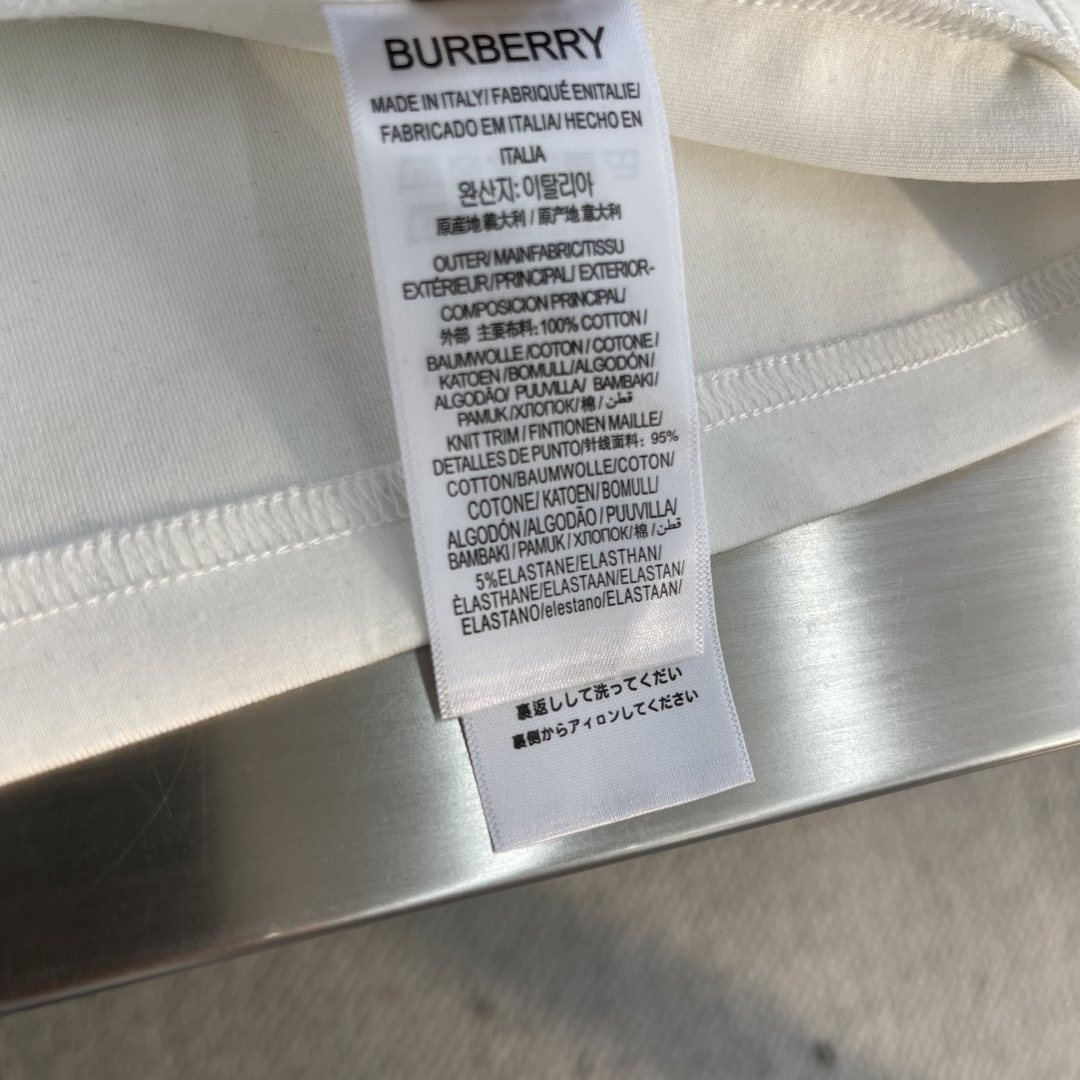 -BBR 2025秋冬新款时尚休闲打底衫长袖T恤精选进口高密度双面拉架棉面料，精致原版logo打造，舒适