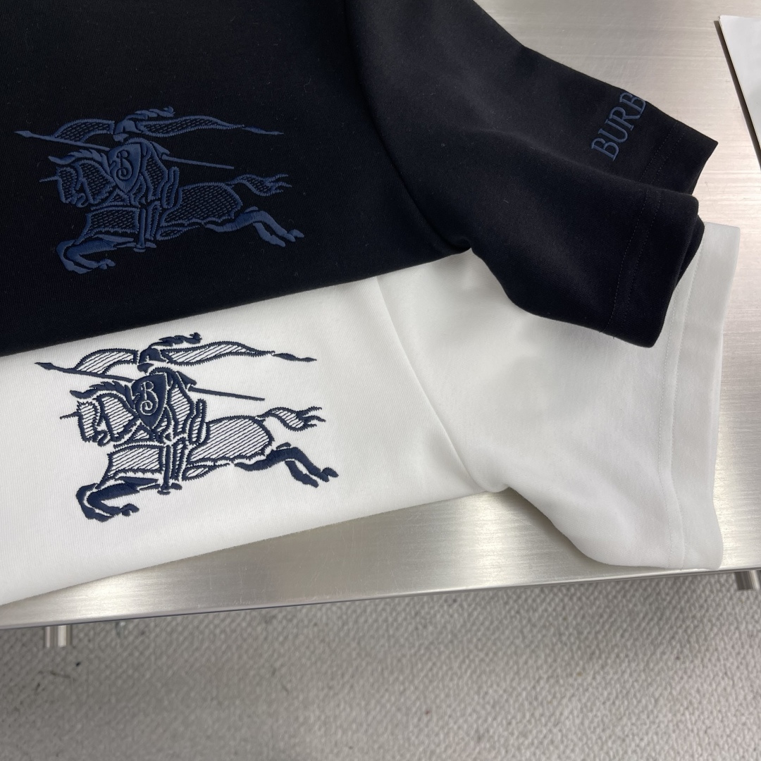 -BBR 25fw新款圆领T恤、285克重碳素磨毛纯棉面料 触感亲肤柔软且挺括有型 微阔宽松版型设计松弛