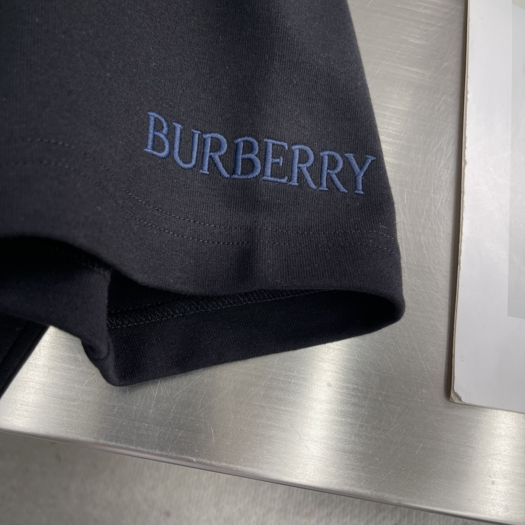 -BBR 25fw新款圆领T恤、285克重碳素磨毛纯棉面料 触感亲肤柔软且挺括有型 微阔宽松版型设计松弛