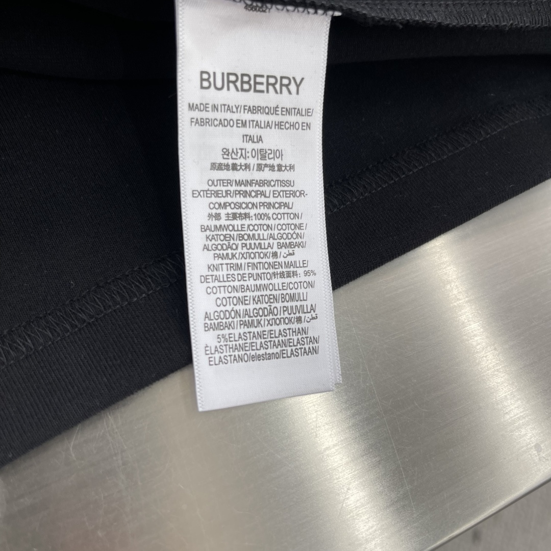 -BBR 25fw新款圆领T恤、285克重碳素磨毛纯棉面料 触感亲肤柔软且挺括有型 微阔宽松版型设计松弛