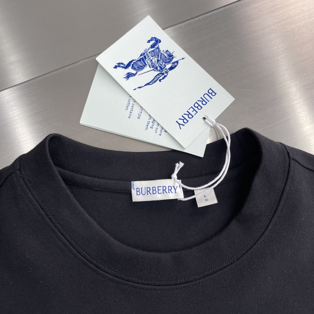 -BBR 25fw新款圆领T恤、285克重碳素磨毛纯棉面料 触感亲肤柔软且挺括有型 微阔宽松版型设计松弛