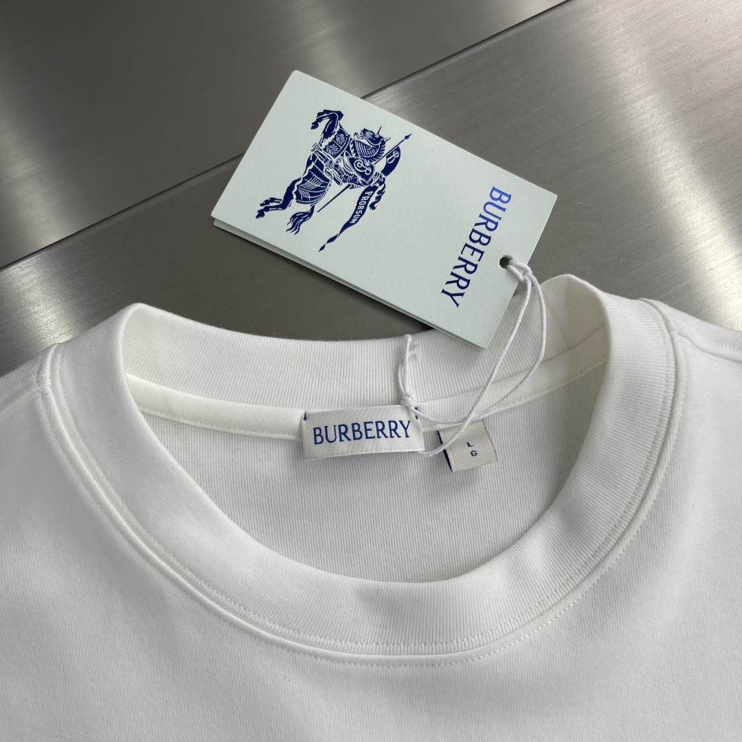 -BBR 25fw新款圆领T恤、285克重碳素磨毛纯棉面料 触感亲肤柔软且挺括有型 微阔宽松版型设计松弛