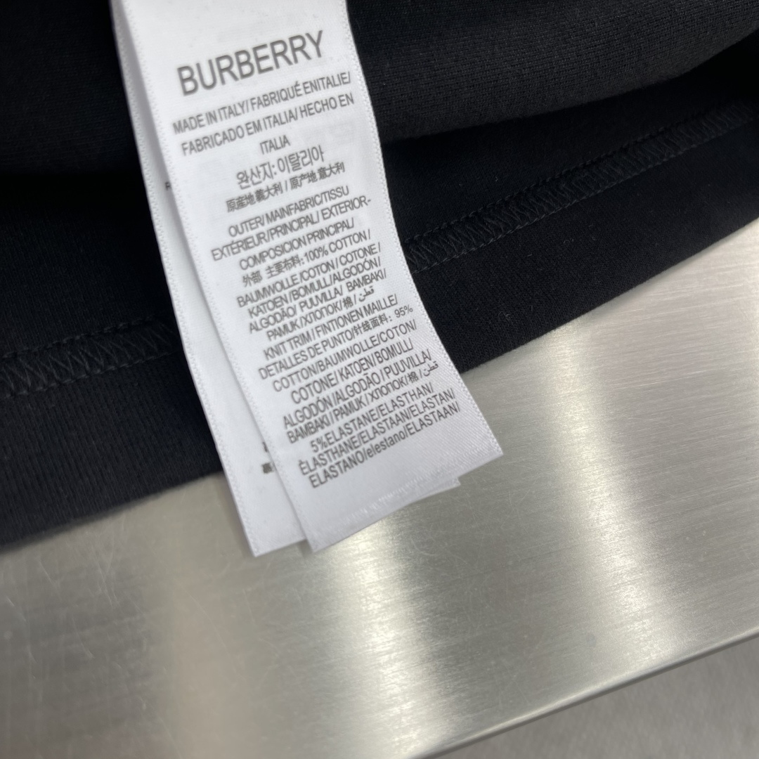 -BBR 25fw新款圆领T恤、285克重碳素磨毛纯棉面料 触感亲肤柔软且挺括有型 微阔宽松版型设计松弛