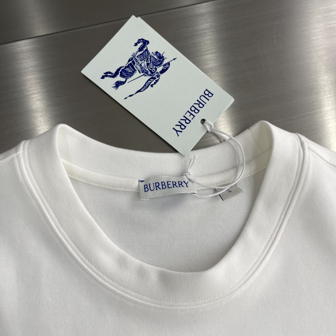 -BBR 25fw新款圆领T恤、285克重碳素磨毛纯棉面料 触感亲肤柔软且挺括有型 微阔宽松版型设计松弛