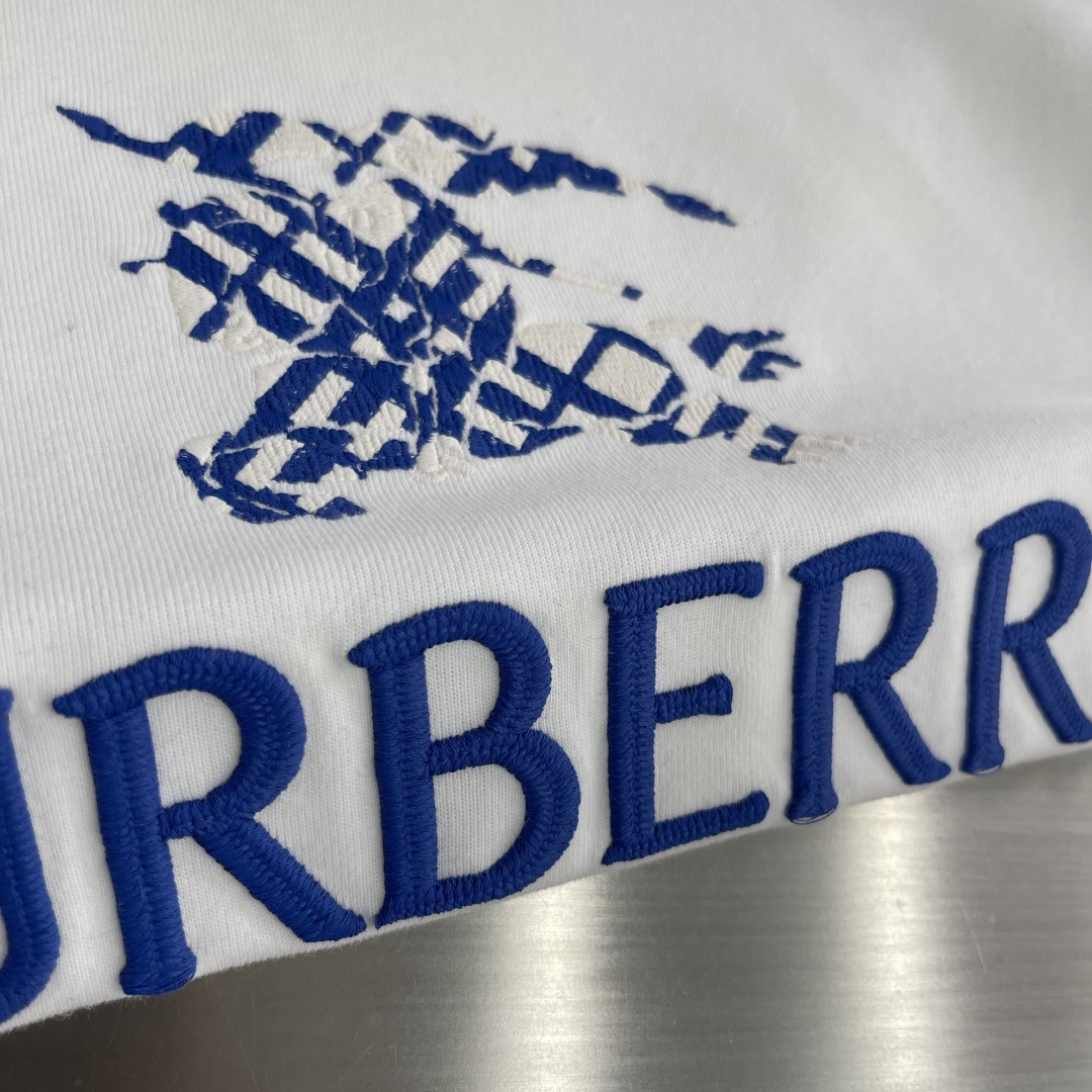 -BBR 25fw新款圆领T恤、285克重碳素磨毛纯棉面料 触感亲肤柔软且挺括有型 微阔宽松版型设计松弛