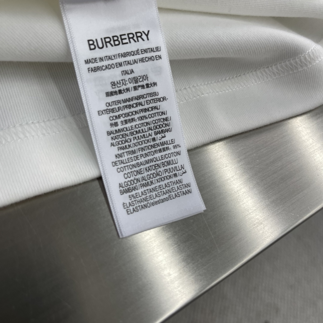 -BBR 25fw新款圆领T恤、285克重碳素磨毛纯棉面料 触感亲肤柔软且挺括有型 微阔宽松版型设计松弛