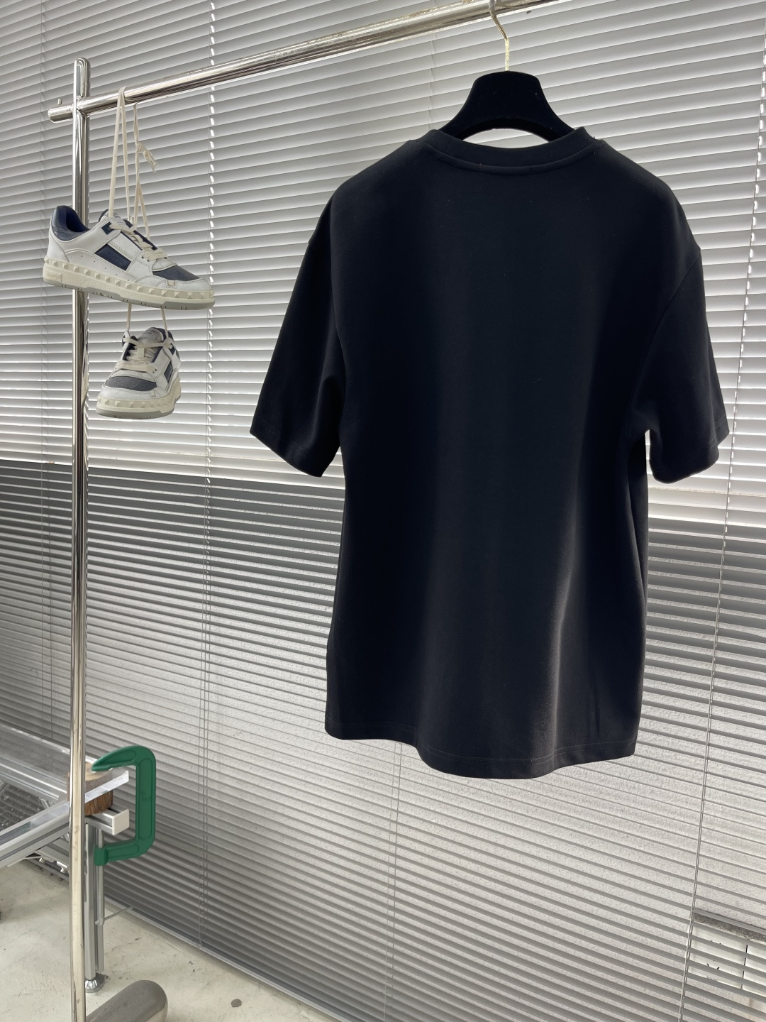 -BBR 25fw新款圆领T恤、285克重碳素磨毛纯棉面料 触感亲肤柔软且挺括有型 微阔宽松版型设计松弛