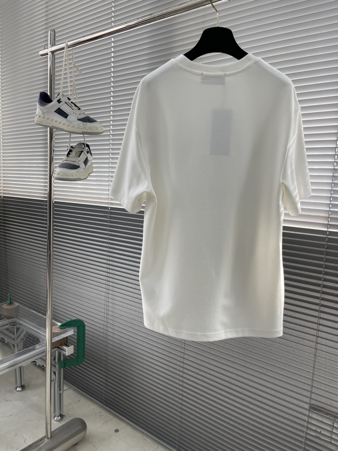 -GUCC 25fw新品互扣式双G印花圆领加厚短袖T恤，胸前正面缀饰精致而不失内敛的细节品牌标识，早秋系