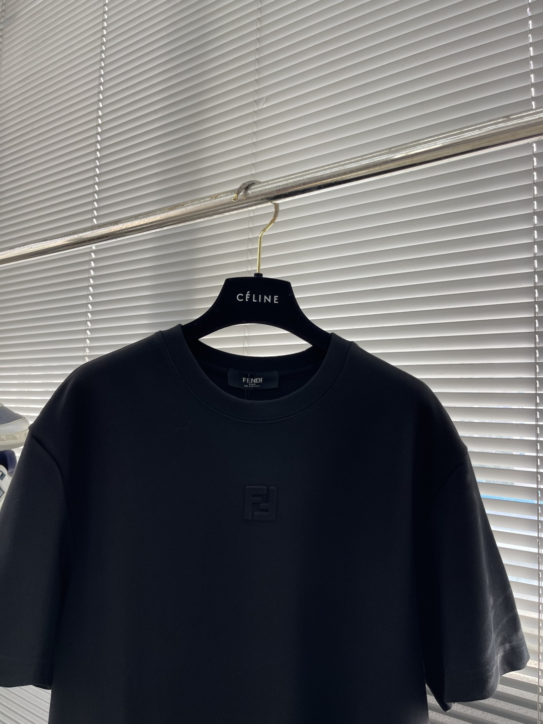 -FEND VIP高级定制 秋季新款短袖打底 立体logo 百搭款式 任何人都可以轻松驾驭 面料全订制工