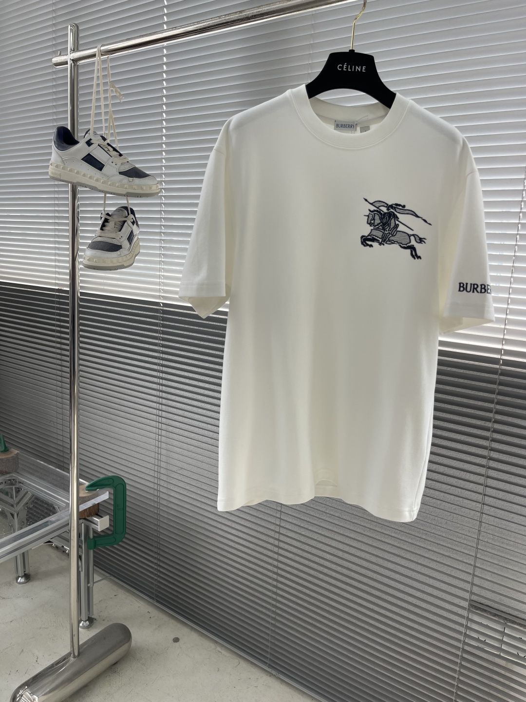 -BBR 25fw新款圆领T恤、285克重碳素磨毛纯棉面料 触感亲肤柔软且挺括有型 微阔宽松版型设计松弛