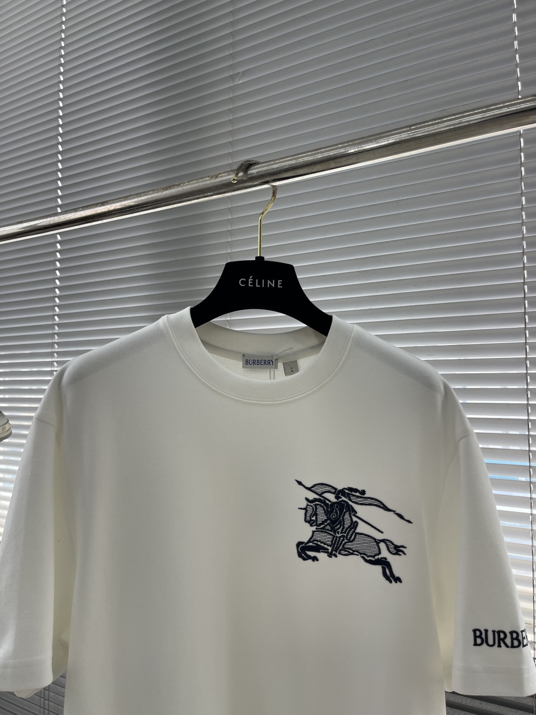 -BBR 25fw新款圆领T恤、285克重碳素磨毛纯棉面料 触感亲肤柔软且挺括有型 微阔宽松版型设计松弛