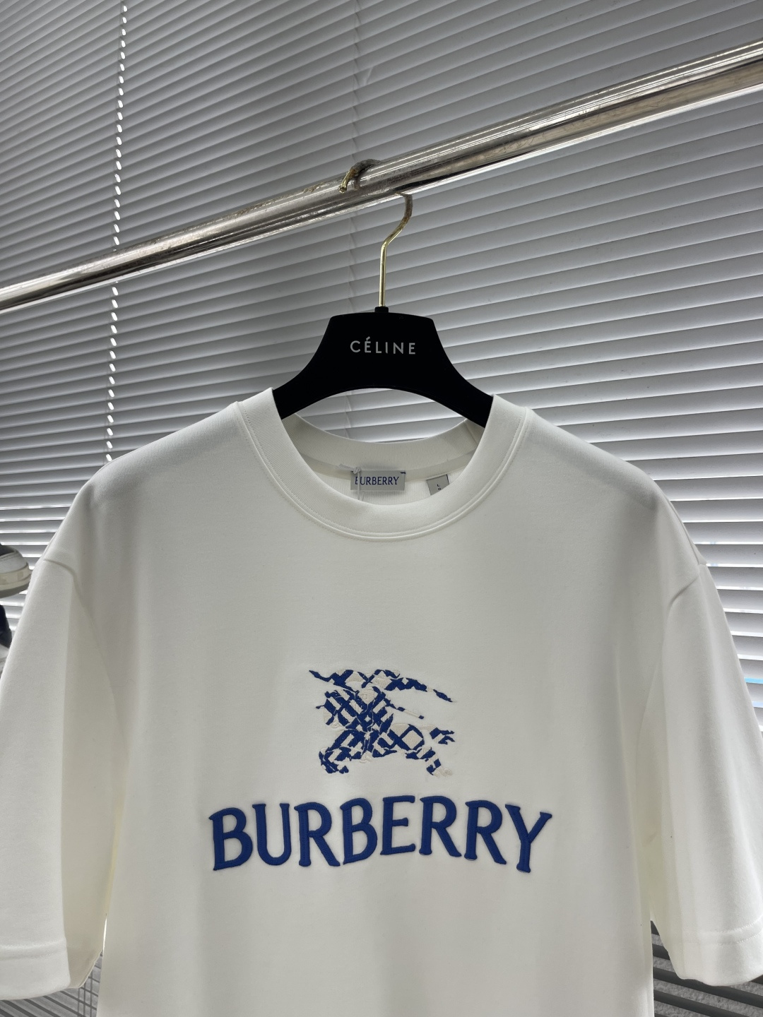 -BBR 25fw新款圆领T恤、285克重碳素磨毛纯棉面料 触感亲肤柔软且挺括有型 微阔宽松版型设计松弛