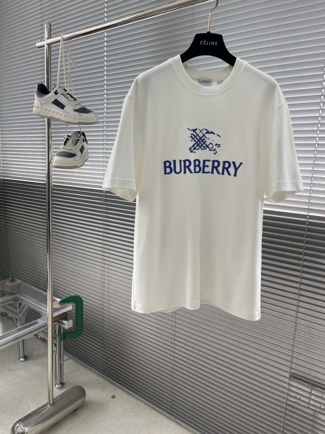 -BBR 25fw新款圆领T恤、285克重碳素磨毛纯棉面料 触感亲肤柔软且挺括有型 微阔宽松版型设计松弛