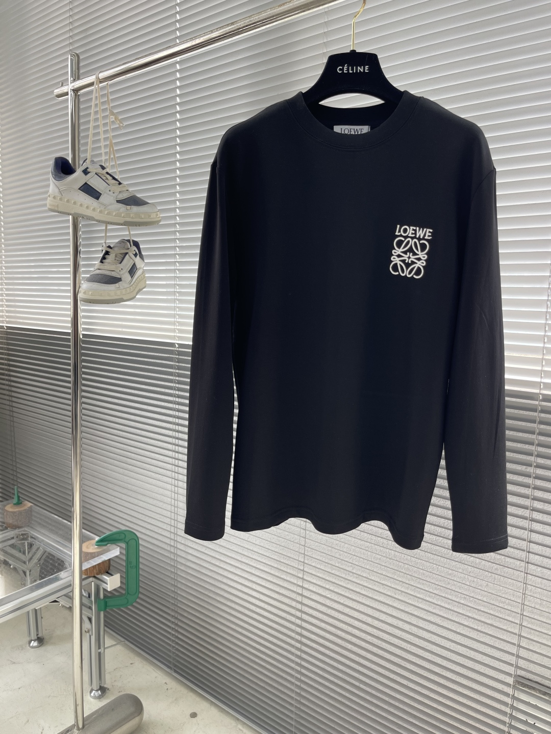 -LOEW 2025秋冬新款时尚休闲打底衫长袖T恤。精选进口高密度双面拉架棉面料，精致原版logo打造，