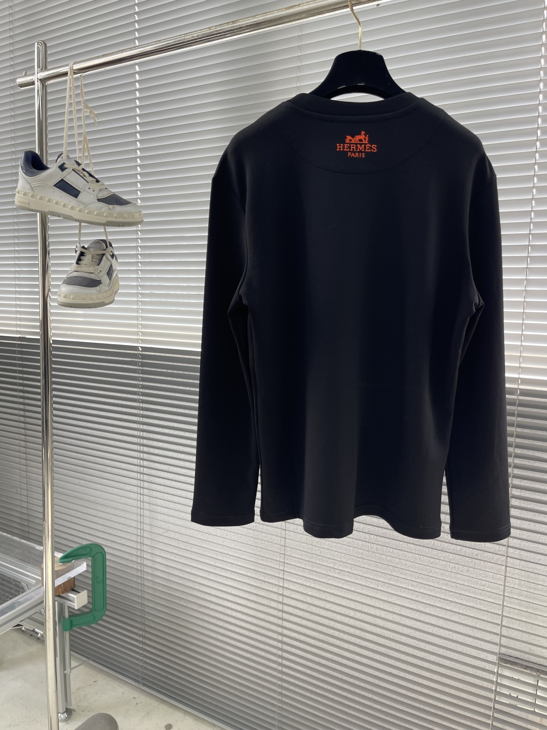 -Herme 2025秋冬新款时尚休闲打底衫长袖T恤精选进口高密度双面拉架棉面料，精致原版logo打造，