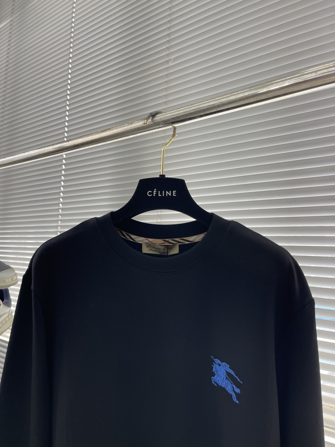 -BBR 2025秋冬新款时尚休闲打底衫长袖T恤精选进口高密度双面拉架棉面料，精致原版logo打造，舒适