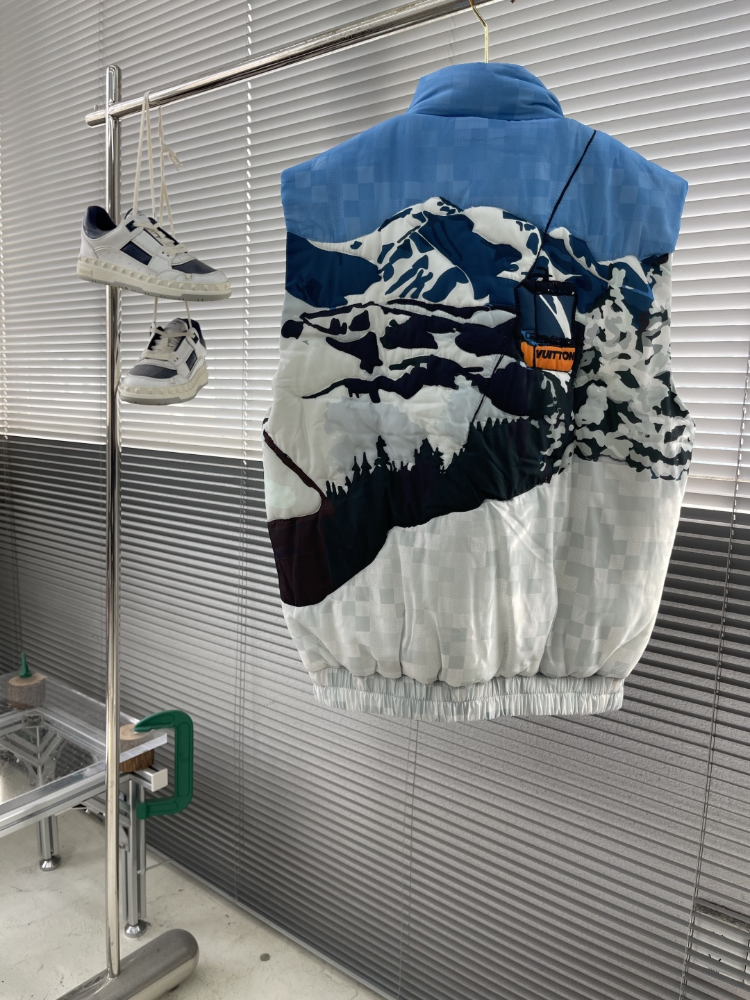 -驴牌 无袖衔缝背心定制1:1涤棉面料洗水棉1600 人丝里布定制1：1拉链定制1：1四合扣定制1：1商