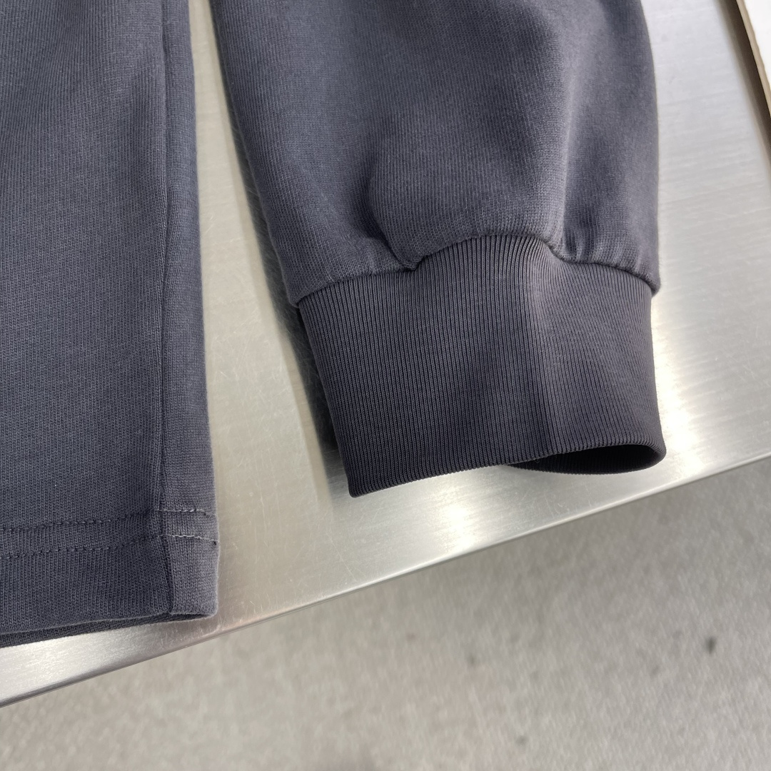 -Dio 2025秋冬系列长袖打底T恤码数：M-5XL 微阔版型绒感双纱面料，面料表面食毛做磨毛工艺肌理