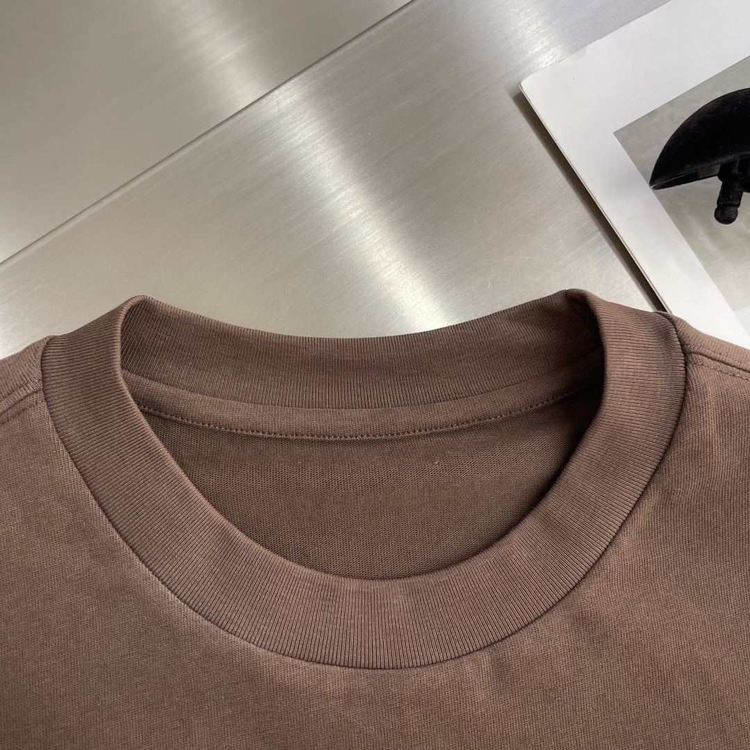 -Dio 2025秋冬系列长袖打底T恤码数：M-5XL 微阔版型绒感双纱面料，面料表面食毛做磨毛工艺肌理