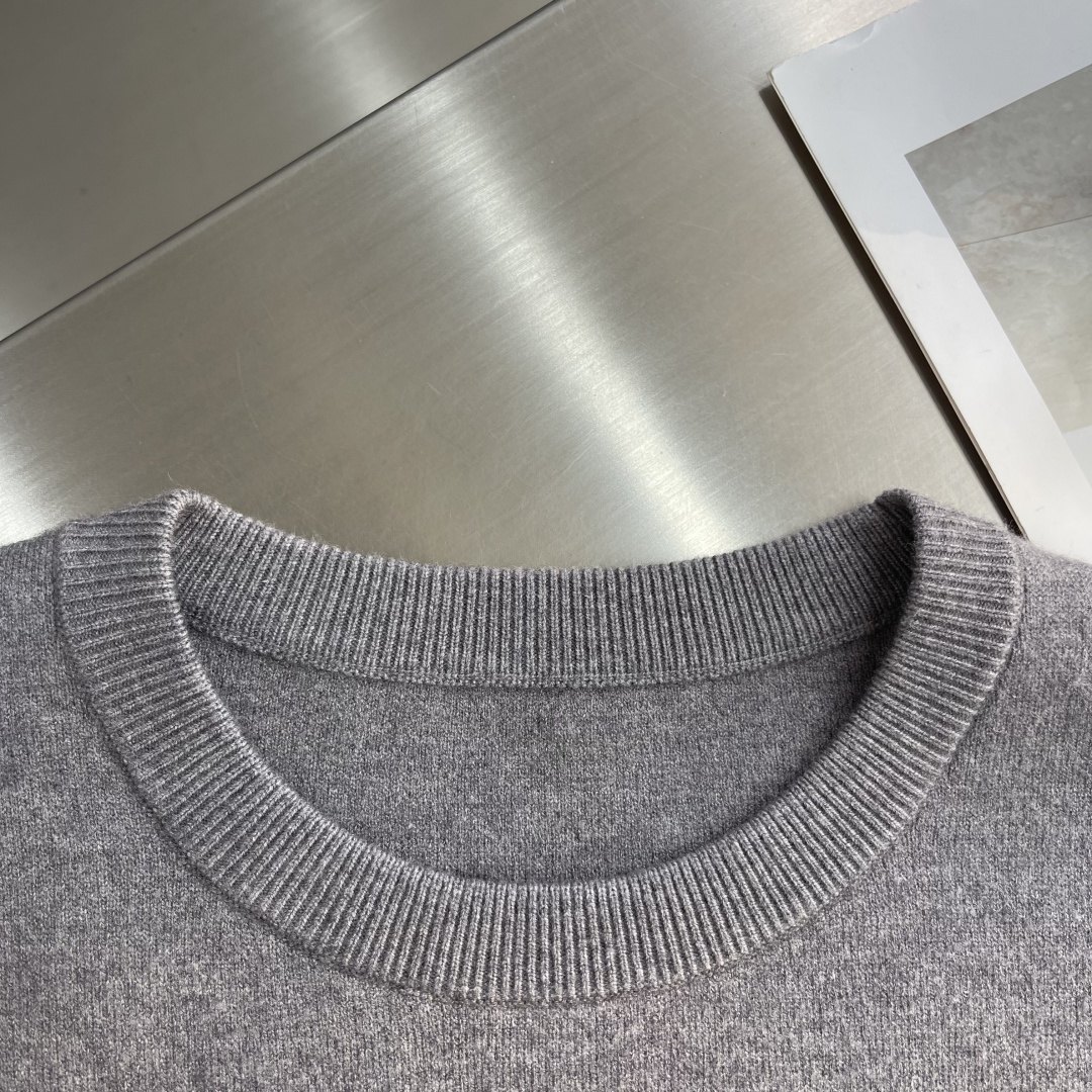 -驴牌 2025秋冬系列针织毛衣尺码: M-3XL 微阔版型工艺：亲肤柔软 保暖性好 抗起球 上身时尚潮