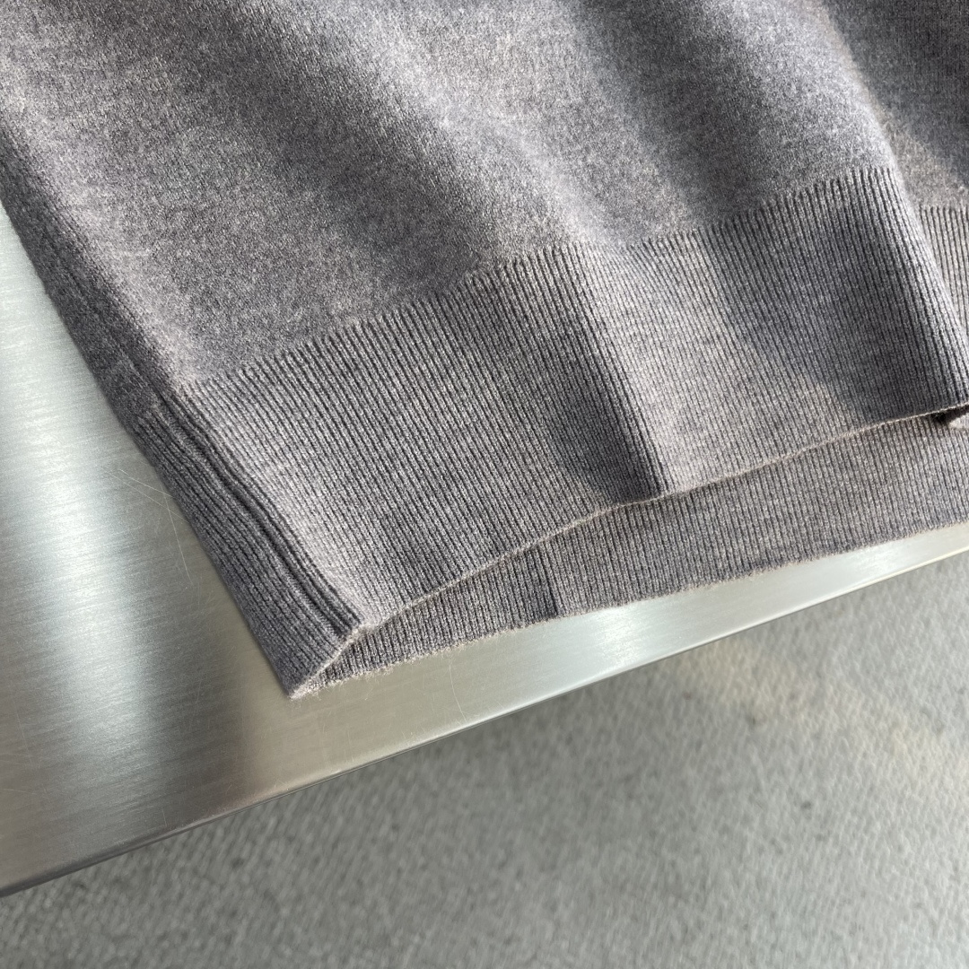 -驴牌 2025秋冬系列针织毛衣尺码: M-3XL 微阔版型工艺：亲肤柔软 保暖性好 抗起球 上身时尚潮