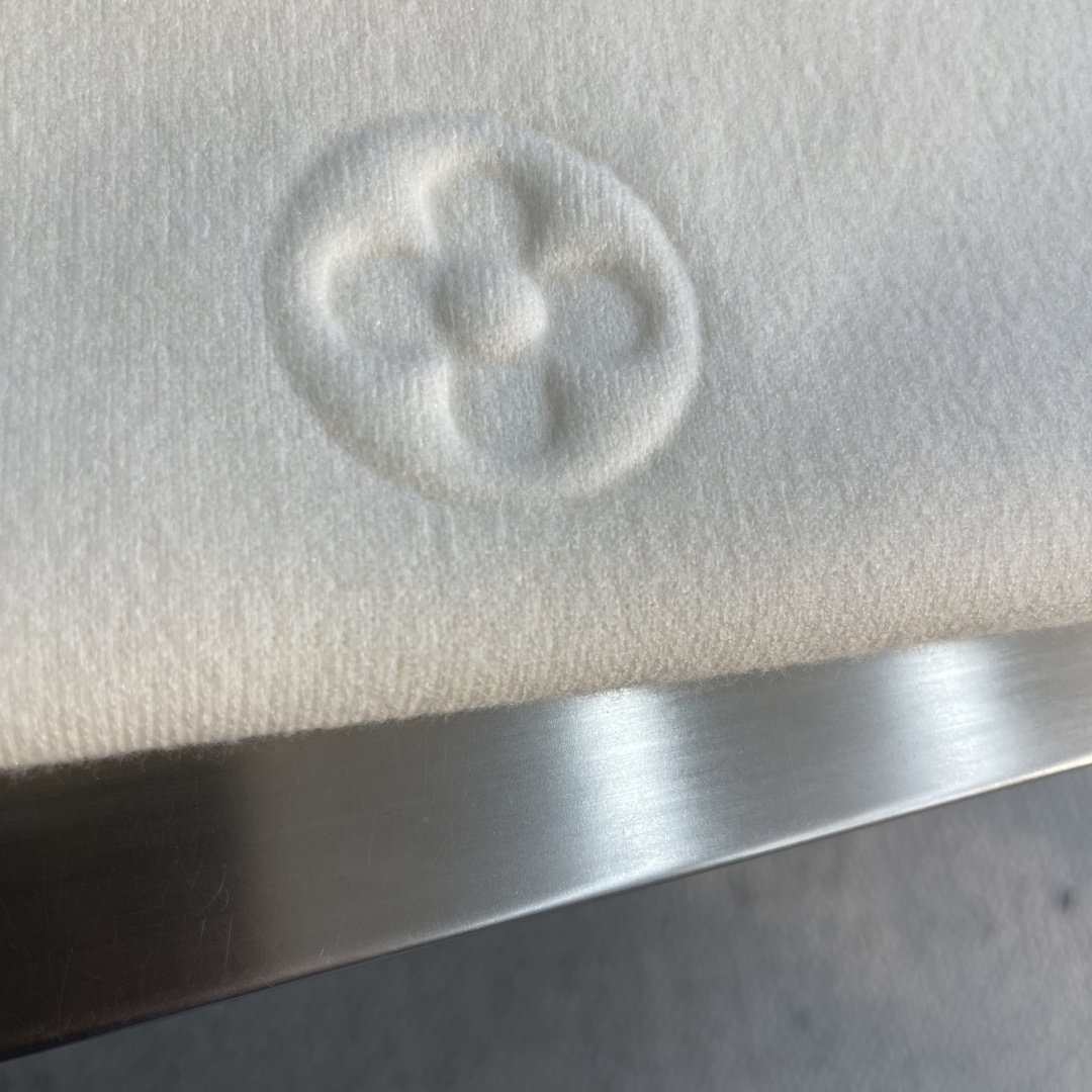 -驴牌 2025秋冬系列针织毛衣尺码: M-3XL 微阔版型工艺：亲肤柔软 保暖性好 抗起球 上身时尚潮