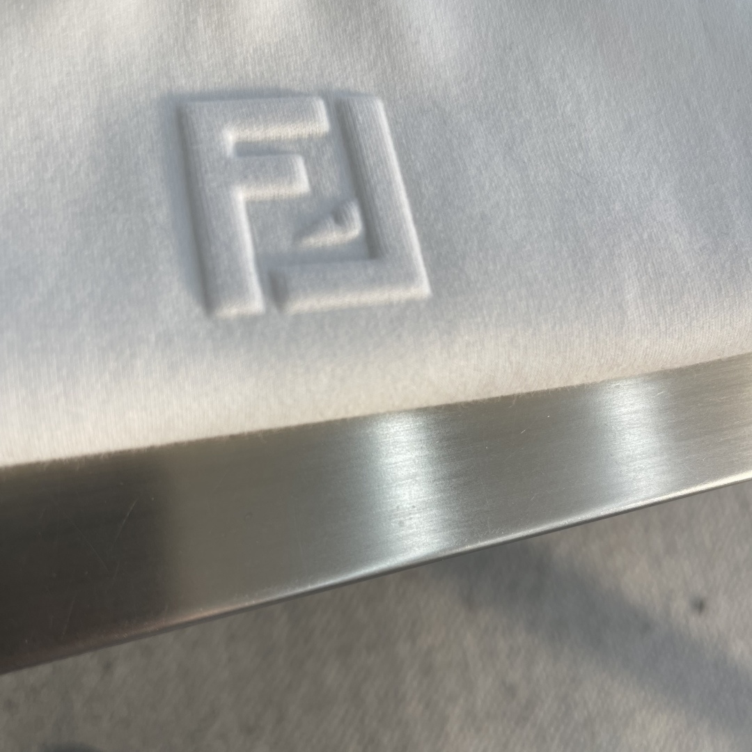 -FEND 2025秋冬系列长袖打底T码数：M-5XL 常规版型抗菌保暖棉。面料布面细腻，延展性强，光泽